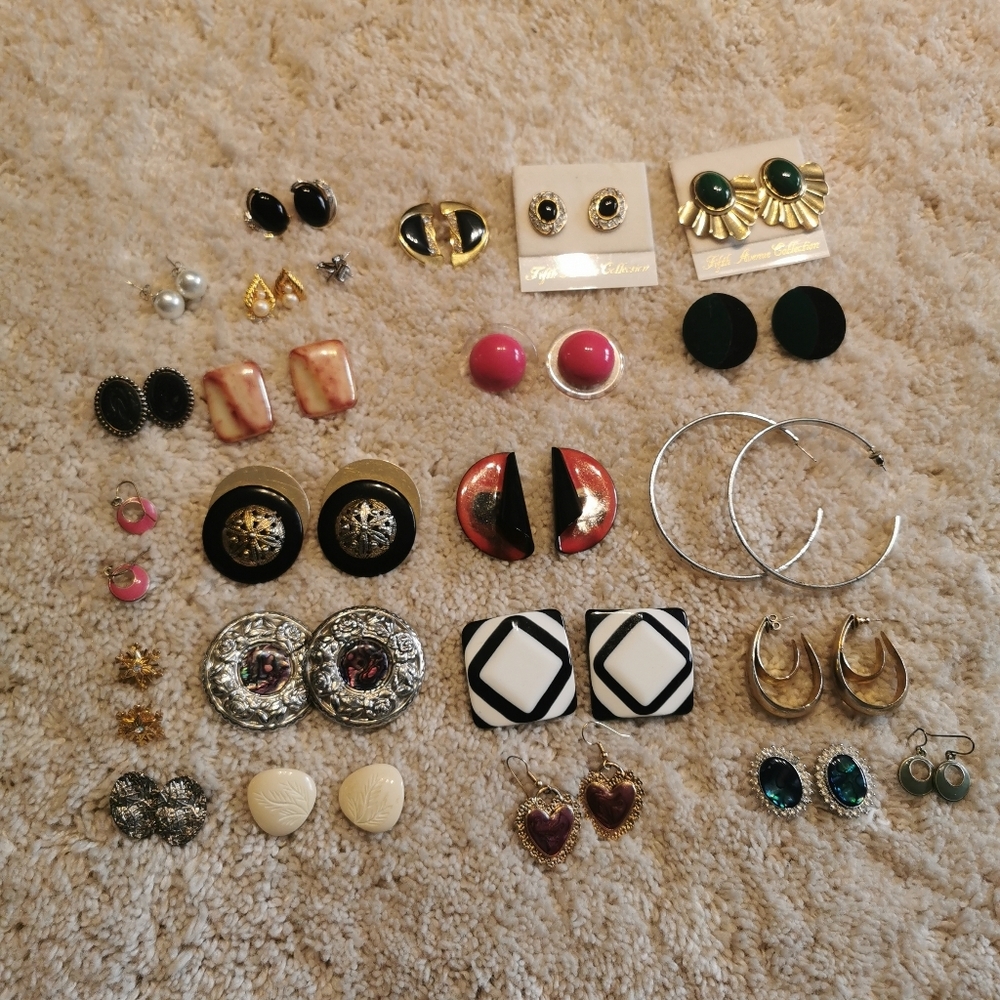 Vintage Pierced 24 Earrings Set